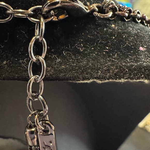 Vera Wang Gun Metal Black and Pink Crystal Bib Style Necklace - Picture 4 of 7